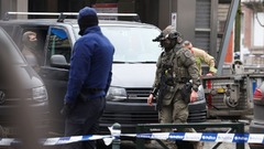 ベルギー首都で発砲、地下鉄のトンネルに逃げた容疑者２人を捜索