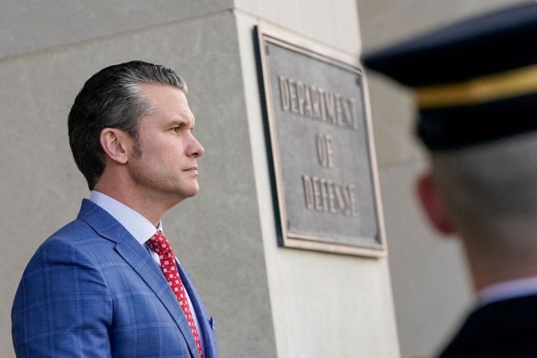  米国のヘグセス国防長官/Nathan Howard/Reuters/File via CNN Newsource