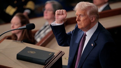 トランプ大統領の経済政策に否定的評価　CNN調査