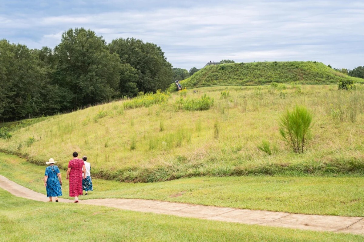 「オクマルギー・マウンズ」前回の氷河期の後、ミシシッピ人が建設した/Stephen Cook/Visit Macon