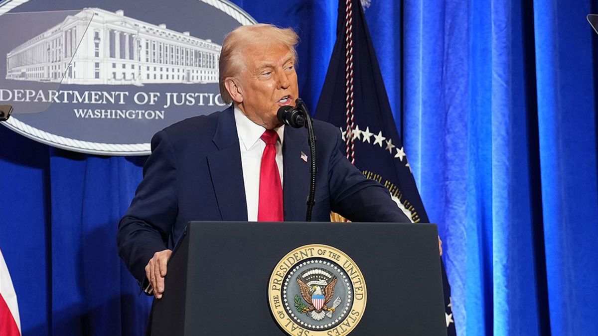 トランプ氏に背を向けるウォール街、経済の警戒信号が点灯