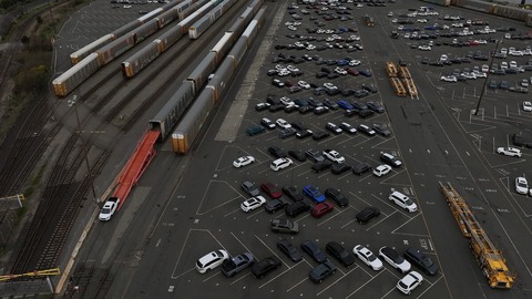 トランプ米大統領、２５％自動車関税の発動発表　世界貿易戦争エスカレート