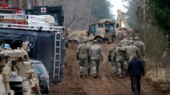 リトアニアで訓練中に消息を絶った米陸軍兵、４人中３人の遺体収容