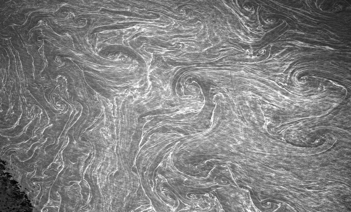 ISSから撮影した地中海の様子。ペティ氏によれば、地中海に反射する太陽の光を赤外線で撮影して、白黒に変換した/Don Pettit/NASA