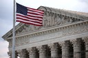 米最高裁の強制送還差し止め、政権が根拠とする「敵性外国人法」とは