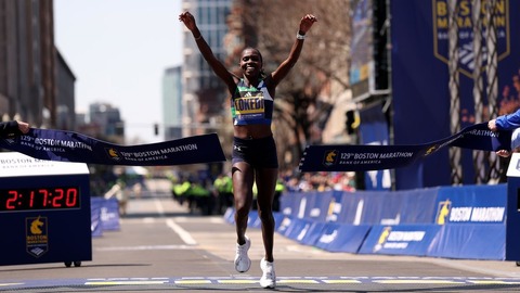 ボストン・マラソン　女子はシャロン・ロケディが大会新記録で優勝、男子はジョン・コリル 
