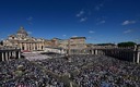 ローマ教皇フランシスコ、葬儀終えて安らかな眠りに