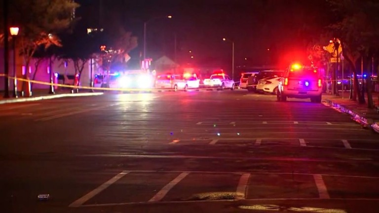 米アリゾナ州のレストランで発砲があり、死傷者が出た/KPHO/KTVK