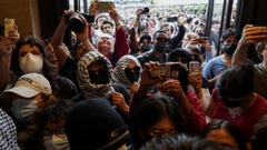 米コロンビア大図書館に親パレスチナのデモ隊乱入　警察が出動、複数を拘束