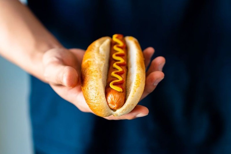超加工食品を毎日約「１２食」分食べるとパーキンソン病を発症するリスクが２倍以上に高まる可能性があるとの研究結果が明らかになった/Chan2545/iStockphoto/Getty Images