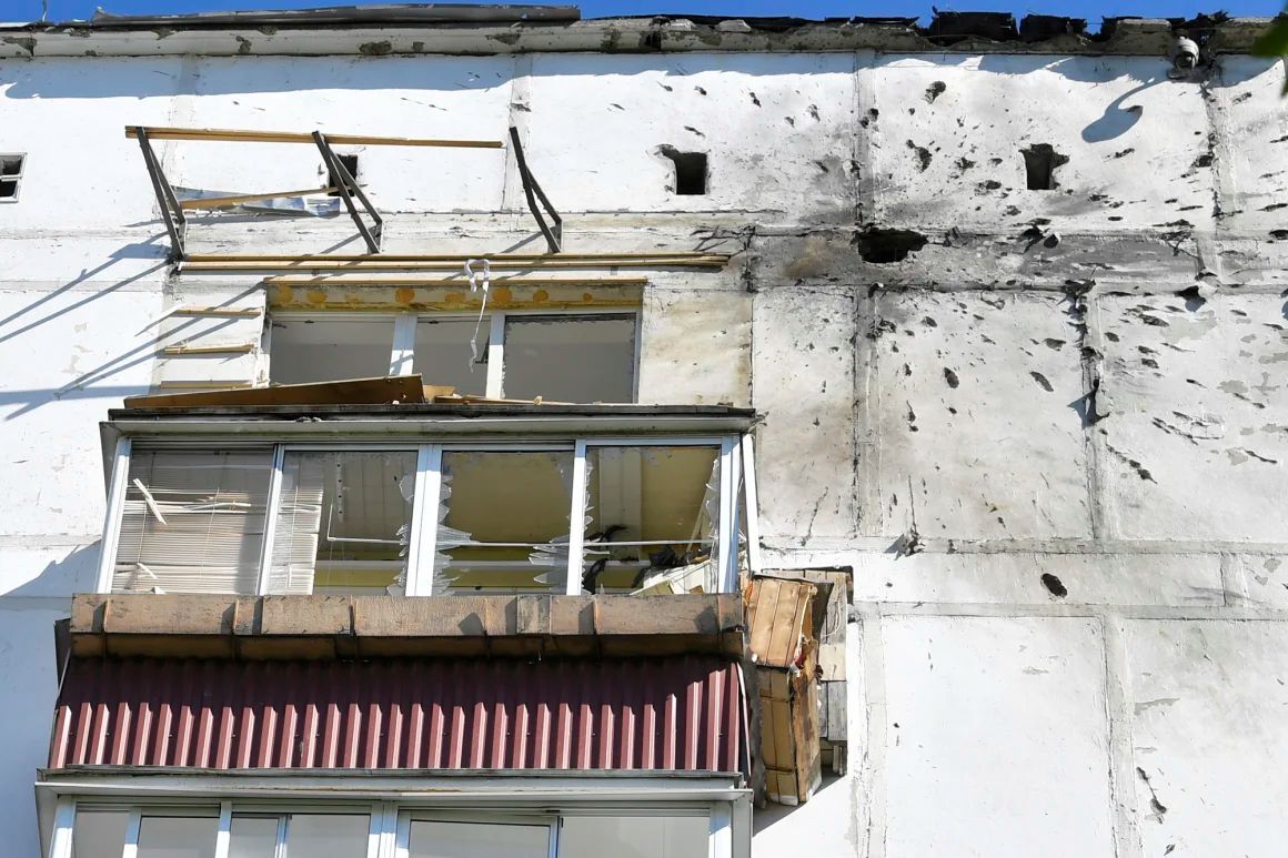 撃墜されたウクライナのドローンが壁に激突したモスクワのアパート/AP