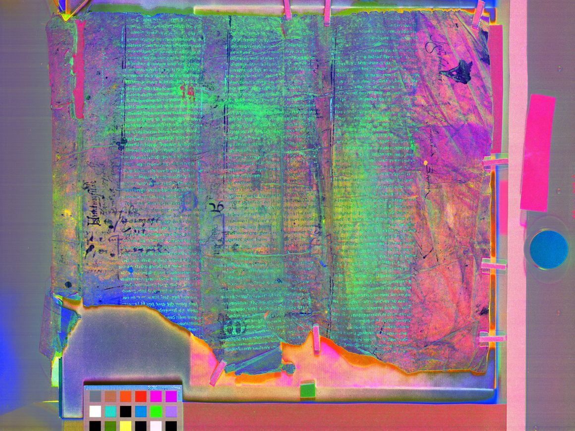 異なる波長の光を使ってスキャンを実施した/Błażej Mikuła/Amélie Deblauwe/Cambridge University Library