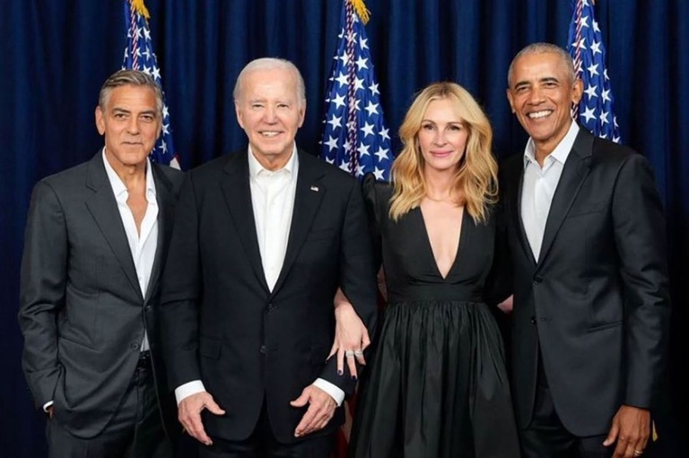 イベント後に写真撮影に応じる（左から）ジョージ・クルーニー氏、ジョー・バイデン氏、ジュリア・ロバーツ氏、バラク・オバマ氏/From Chris D. Jackson/X