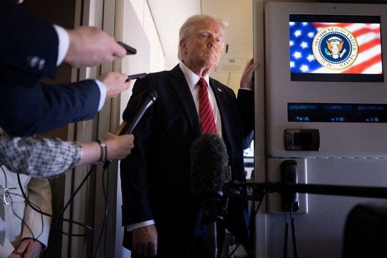 トランプ氏がトルコで行われるロシア・ウクライナ和平協議に出席しない見通しとなった/Brendan Smialowski/AFP/Getty Images