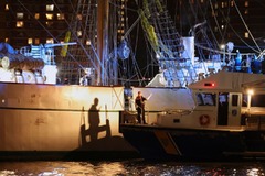 メキシコ海軍の練習帆船がブルックリン橋に衝突、２人死亡　ＮＹ市長