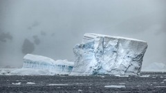 世界の氷床、急激に融解進む　１００年で１メートル海面上昇の恐れ