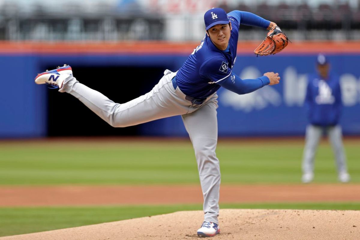 大谷は、打者５人に対して２２球を投じた/Adam Hunger/AP