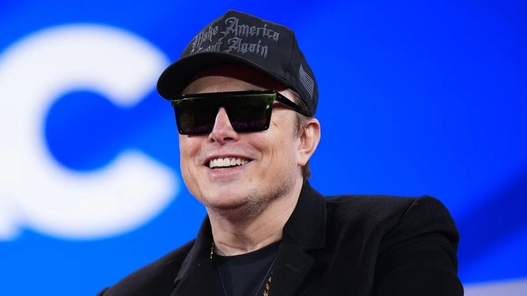 保守政治活動会議（ＣＰＡＣ）で発言するテスラのイーロン・マスクＣＥＯ＝２月、米メリーランド州/Andrew Harnik/Getty Images