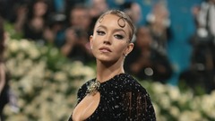 米女優、自身の「本物の」残り湯を注入した石けんを販売　報じるのも気が引ける代物