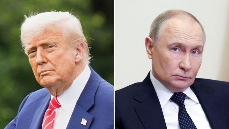 トランプ米大統領（左）とロシアのプーチン大統領が電話会談を行った/Jacquelyn Martin/AP/Gavriil Grigorov/Pool/AFP/Getty Images
