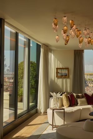ペントハウスの床面積は４６４平方メートルを超える/Mandarin Oriental