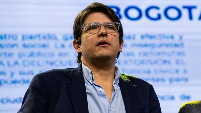 イベントに登壇したミゲル・ウリベ氏＝２０２３年８月１０日/Sebastian Barros/NurPhoto via Getty Images