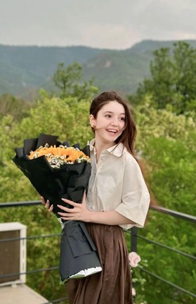 ユサフさんが定期的に投稿していたコンテンツは１０代の若者にとって見慣れたものだった/sanayousaf22/Instagram