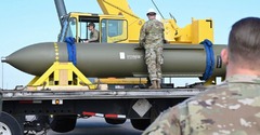 米、Ｂ２爆撃機６機で「バンカーバスター」１２発投下　フォルドゥ核施設への攻撃