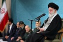 イランの体制変更「望まない」　トランプ氏