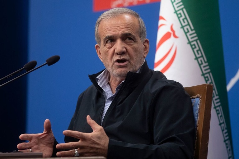 イランのペゼシュキアン大統領＝２０２４年９月、イラン首都テヘラン/Majid Saeedi/Getty Images/File