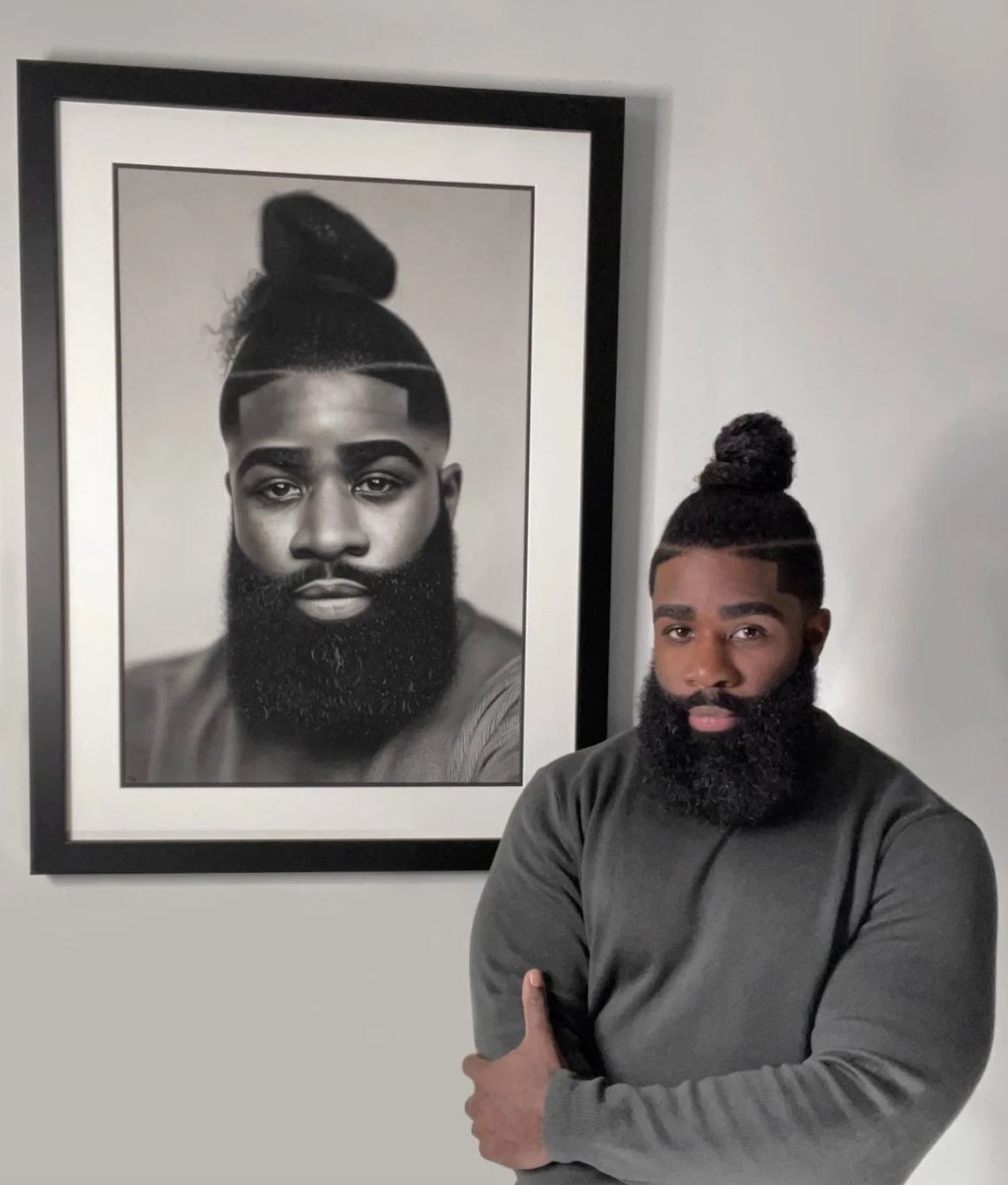 超リアルな鉛筆画を描くケルビン・オカフォールさんと自画像/Kelvin Okafor
