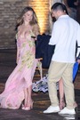 マドンナ・デッロルト教会を後にするシドニー・スウィーニー