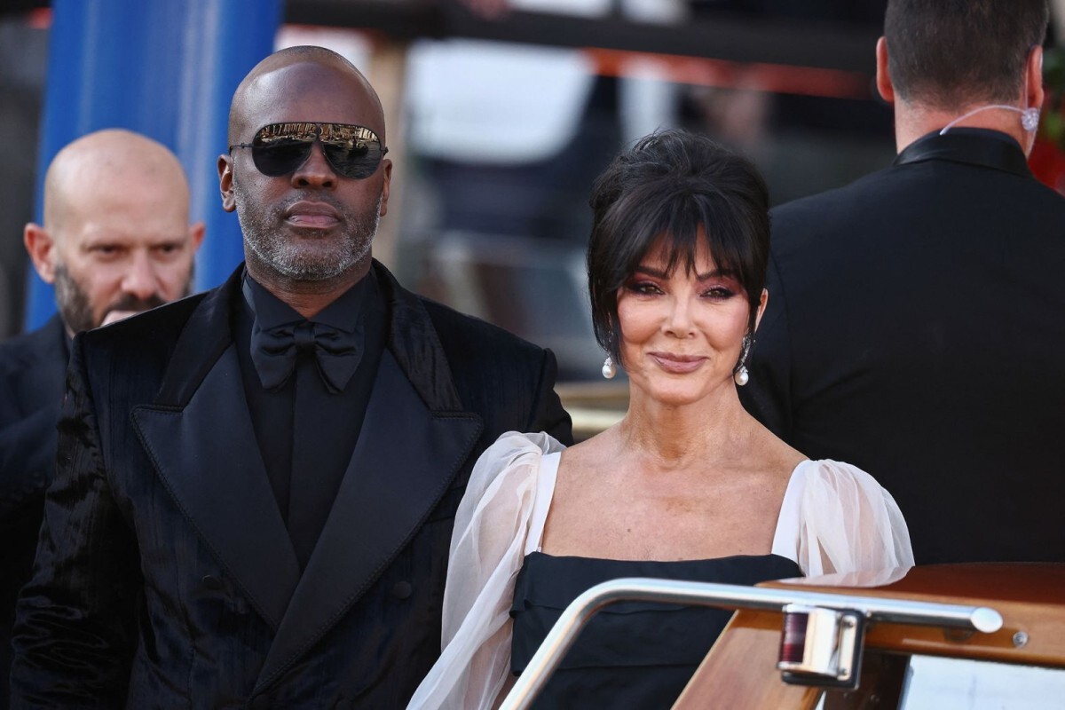 結婚式へ向かうコーリー・ギャンブルとクリス・ジェンナー=27日/Yara Nardi/Reuters