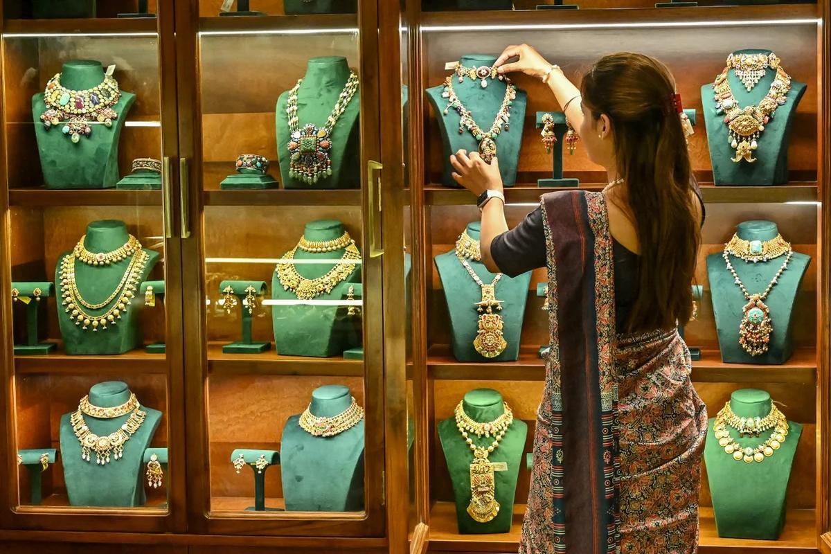 インド・アムリトサルの宝石店=4月/Narinder Nanu/AFP/Getty Images