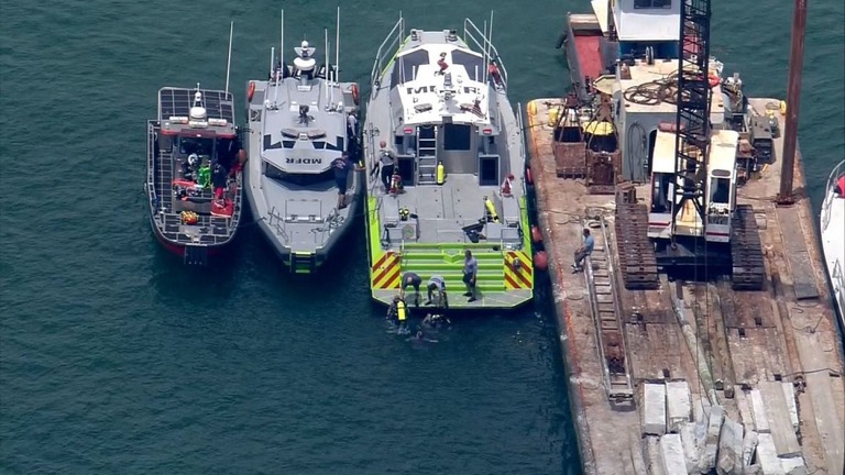 帆船とはしけの衝突現場に派遣された救急隊/WSVN