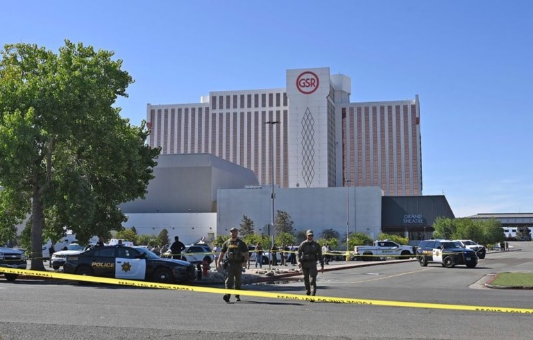 米ネバダ州リノにあるリゾートカジノで２８日早朝、銃乱射事件があり、警察によると３人が死亡、数人が負傷した/Andy Barron/AP