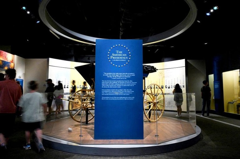 国立アメリカ歴史博物館が、トランプ大統領の弾劾（だんがい）に関する記述を展示から一時的に撤去していたことがわかった/ Annabelle Gordon/Reuters