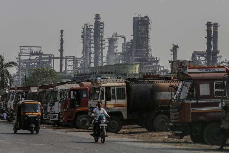トランプ大統領がインドに対する関税を「大幅」に引き上げる考えを示唆した/Dhiraj Singh/Bloomberg/Getty Images