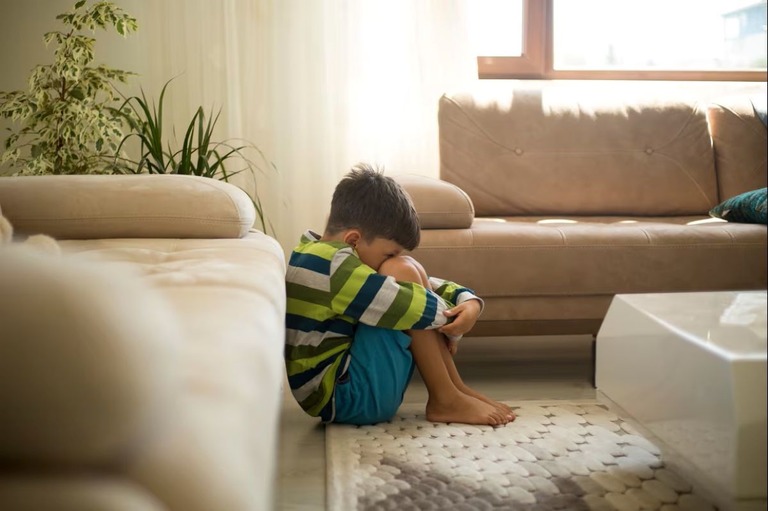 言葉による子どもへの虐待の事例は増加傾向にあると、専門家は指摘する/ridvan_celik/E+/Getty Images