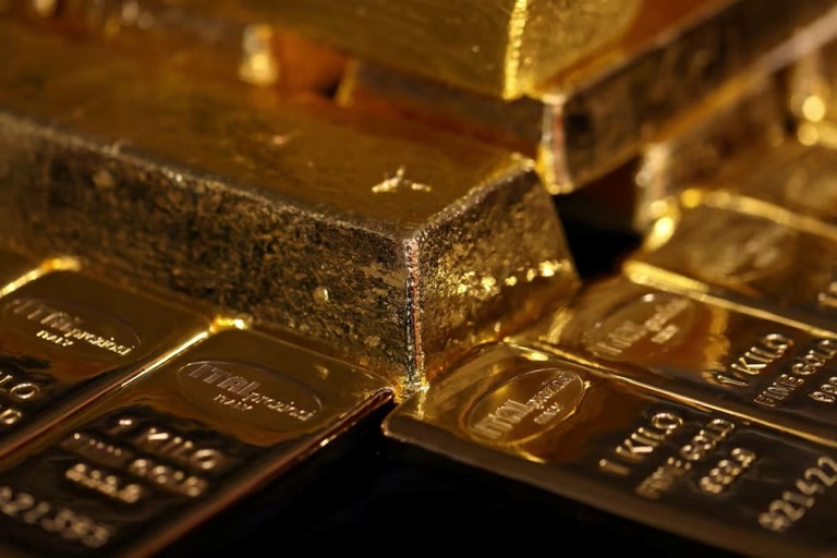 トランプ関税を巡る情報の錯綜により、金の価格が乱高下した/Alessia Pierdomenico/Bloomberg/Getty Images
