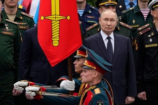 国際手配中のプーチン氏、米国で逮捕されない理由とは　来週アラスカ訪問へ
