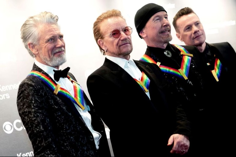 ロックバンド「Ｕ２」のメンバーが、ガザの紛争をめぐって声を上げた/Stefani Reynolds/AFP via Getty Images