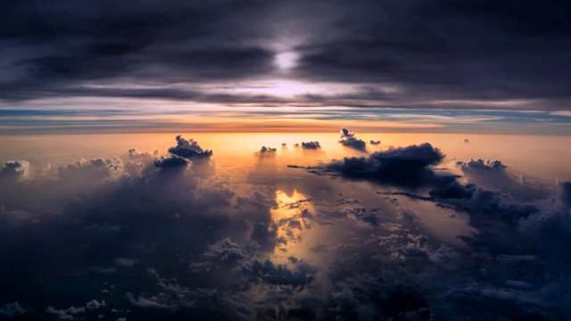 大西洋の日没/Courtesy Christiaan van Heijst