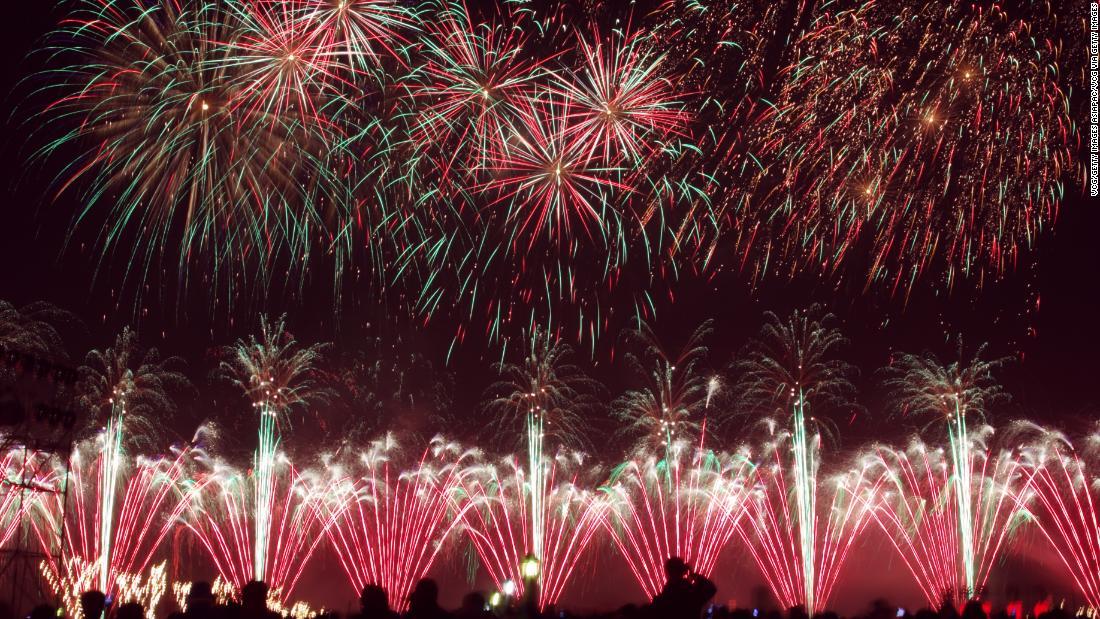 春節を祝う花火=大連市