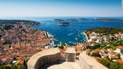 古代ローマの宮殿や中世都市の面影を今に伝えるクロアチアのダルマチア海岸