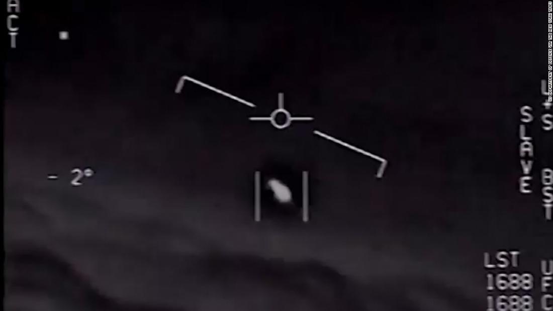 米海軍の戦闘機パイロットが2004年にサンディエゴ沖で目撃した未確認飛行物体/US Department of Defense via The New York Times