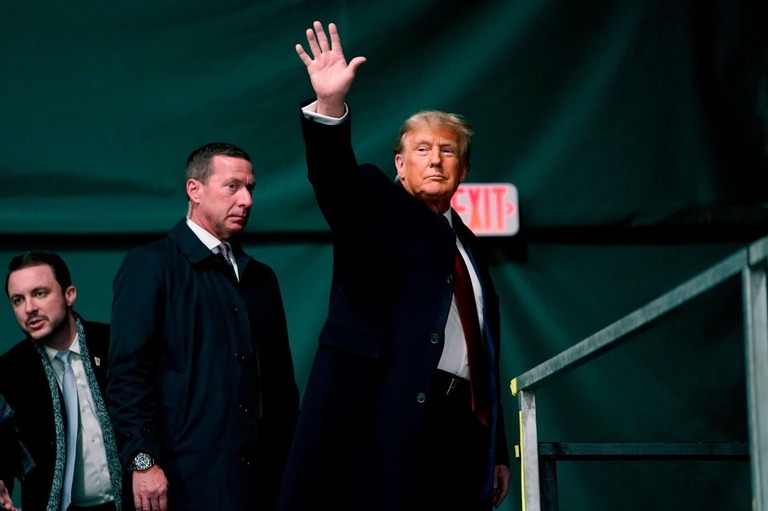 米国のトランプ前大統領＝１５日、米アイオワ州ウェストデモイン/Nathan Howard/Bloomberg/Getty Images