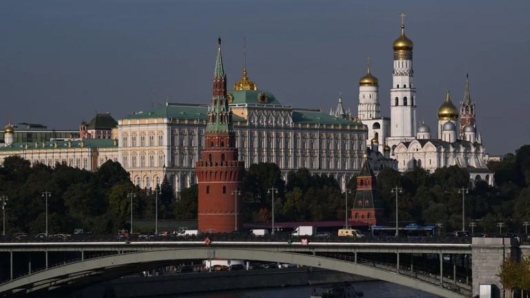 ウクライナへの侵攻以降、ロシア政府に異議を唱えることは事実上違法とされている/Natalia Kolesnikova/AFP/Getty Images/File