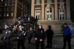 米コロンビア大、デモ参加者立てこもるホールに警官突入　数十人を拘束